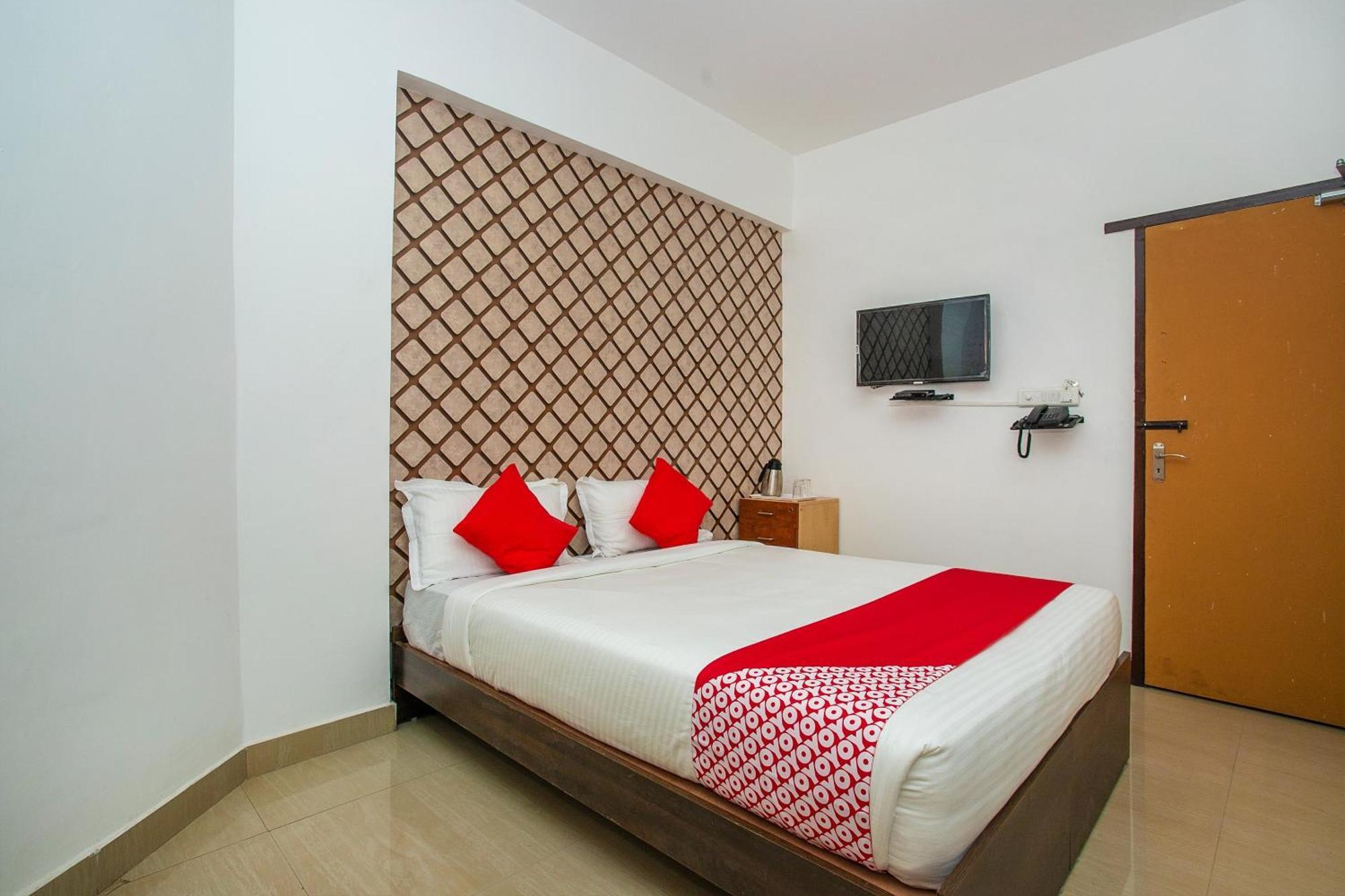 Oyo Splenor Inn Kammasandra Exterior photo